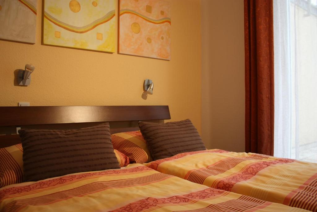 Hotel Alt-Rodenkirchen Cologne Bilik gambar
